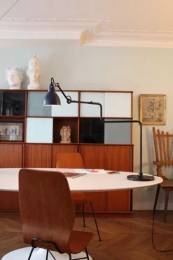 DCW éditions Lampe Gras N317 Bureaulamp Blauw -Flos || EMU Winkel x886x886 1248.jpg.pagespeed.ic .yfb8KUltaI