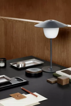 Blomus Ani Tafellamp LED Oplaadbaar Large Magnet -Flos || EMU Winkel x886x886 blomus ani mobiele tafellamp l led4.jpeg.pagespeed.ic .3nAnwx8TtH