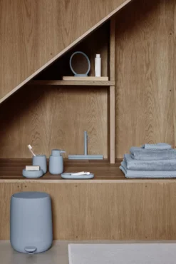 Blomus Sono Tray/dienblad Tan -Flos || EMU Winkel x886x886 blomus sono pedaalemmer 5l5.jpg.pagespeed.ic .lezERAH83R 1