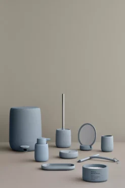 Blomus Sono Tray/dienblad Tan -Flos || EMU Winkel x886x886 blomus sono pedaalemmer 5l6.jpg.pagespeed.ic .m7Sr NvU2k 1