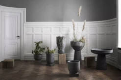 Bolia Tweedekansje - Podium Plantenbak Ø33 H40 -Flos || EMU Winkel x886x886 bolia podium plantenbak large1.jpg.pagespeed.ic .DXBUYe3plE