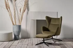 Bolia Tweedekansje - Podium Plantenbak Ø33 H40 -Flos || EMU Winkel x886x886 bolia solo swivel fauteuil6.jpg.pagespeed.ic .ZqMqsvyJYW