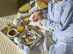 Broste Copenhagen Gracie Servet Aubergine -Flos || EMU Winkel x886x886 broste copenhagen gracie servet8.jpg.pagespeed.ic .aek0KvGFkq