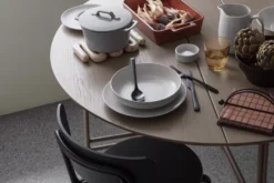 Broste Copenhagen Hune Bestekset 16-delig Matt Black -Flos || EMU Winkel x886x886 broste copenhagen hune bestekset 16 delig7.jpg.pagespeed.ic .ZPYviaLgz5