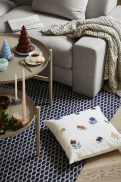 Broste Copenhagen Boris Vloerkleed 140x200 Go Yellow -Flos || EMU Winkel x886x886 broste copenhagen pinus kerstboom kaars 103.jpg.pagespeed.ic .Rci5pty VN