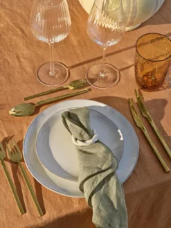 Broste Copenhagen Gracie Servet Aubergine -Flos || EMU Winkel x886x886 broste copenhagen tvis bestekset 16 delig4.jpg.pagespeed.ic .FfFuva92lj