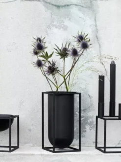 Audo Copenhagen Kubus Lolo Vaas Zwart -Flos || EMU Winkel x886x886 by lassen kubus 4 kandelaar2.jpg.pagespeed.ic .dSZ83M Ir5