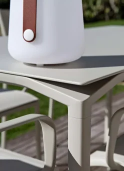 Fermob Calvi Tuintafel 140x140 Ice Mint -Flos || EMU Winkel x886x886 calvi tuintafel 160x8024.jpg.pagespeed.ic .kZotjCll91 1