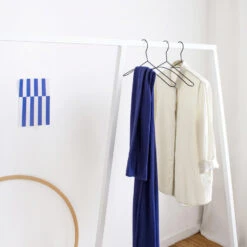 Collection Kledinghanger Set V2 Zwart -Flos || EMU Winkel x886x886 collection kledinghanger set v23.jpg.pagespeed.ic .3kB IjdnZh