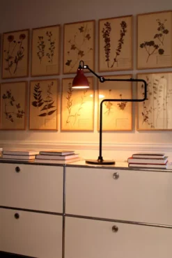 DCW éditions Lampe Gras N317 Bureaulamp Blauw -Flos || EMU Winkel x886x886 dcw editions lampe gras n317 tafellamp sfeer.jpg.pagespeed.ic .Plh0VsQgFJ