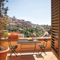 Emu Arc En Ciel Tuintafel Rechthoek 110x70 Marine Blauw -Flos || EMU Winkel x886x886 emu 314 emu arcenciel folding sfeer3 600x600 1.jpg.pagespeed.ic .rkyaha65qP 1