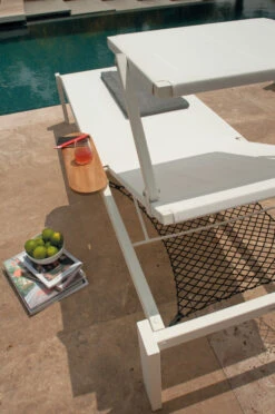 Emu Shine Ligbed Bronze -Flos || EMU Winkel x886x886 emu shine ligstoel sfeer 1.jpg.pagespeed.ic .M BZbonp