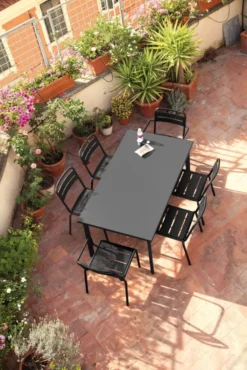 Emu Star Tuintafel Rechthoek 160x90 Indian Brown -Flos || EMU Winkel x886x886 emu star tafel rechthoek sfeer 2.jpg.pagespeed.ic .NAGBcDb81v