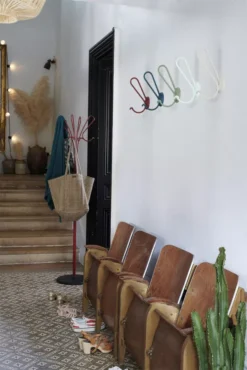 Fermob Acrobate Kapstok Wand Clay Grey -Flos || EMU Winkel x886x886 eva solo salad spinner spring green1.jpg.pagespeed.ic .KpIfkRqHeR