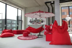 Fatboy Headdemock Hangmat Daisy Yellow -Flos || EMU Winkel x886x886 fatboy point poef rood sfeer1.jpg.pagespeed.ic .pz5BMD3vJE