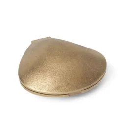 Ferm Living Clam Waxinelichthouder Messing -Flos || EMU Winkel x886x886 ferm living clam kandelaar messing2.jpg.pagespeed.ic . gu0dvu3kH