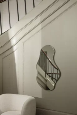 Ferm Living Pond Spiegel Organisch Large Brass -Flos || EMU Winkel x886x886 ferm living pond spiegel large12.jpg.pagespeed.ic .dImRcpHNBU