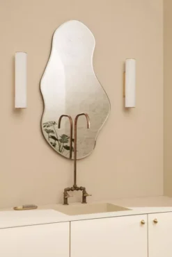 Ferm Living Pond Spiegel Organisch Large Brass -Flos || EMU Winkel x886x886 ferm living vuelta wandlamp 40.jpg.pagespeed.ic .prukrgTPrH