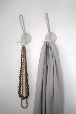 Fermob Acrobate Kapstok Wand Clay Grey -Flos || EMU Winkel x886x886 fermob acrobate kapstok wand2.jpg.pagespeed.ic .tnpOJY96m6