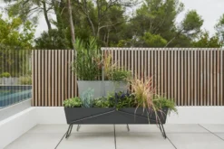 Fermob Basket Plantenbak Long Anthracite -Flos || EMU Winkel x886x886 fermob basket plantenbak long17.jpg.pagespeed.ic .JeviwqjgsV