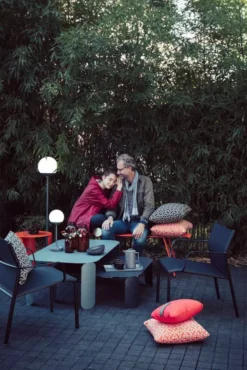 Fermob Bebop Bijzettafel Ø 60cm Chili -Flos || EMU Winkel x886x886 fermob bebop tuintafel 90x90x4224.jpg.pagespeed.ic . 4r7M23L7 2