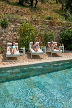 Fermob Bellevie Ligbed Kussen Antraciet Poppy -Flos || EMU Winkel x886x886 fermob bellevie ligbed kussen wit2.jpg.pagespeed.ic .A4a5t1Rt7A 3