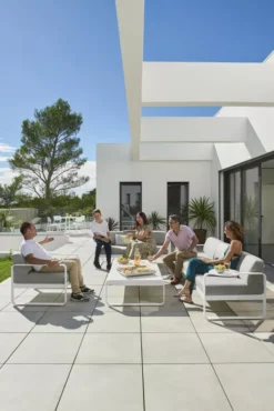 Fermob Bellevie Salontafel 138x80 Black Cherry -Flos || EMU Winkel x886x886 fermob bellevie salontafel 138x8026.jpg.pagespeed.ic .2Nh7R0MAyJ