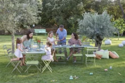 Fermob Bistro Tuintafel 71x71 Clay Grey -Flos || EMU Winkel x886x886 fermob bistroset tuin 60 tafel 2 stoelen15.jpg.pagespeed.ic .RxlVHexP7V