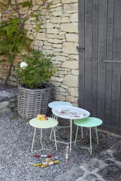 Fermob Cocotte Bijzettafel Small Capucine -Flos || EMU Winkel x886x886 fermob cocotte kruk24.jpg.pagespeed.ic .KTAawskN2q 1