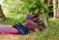 Fermob Envie D'ailleurs Outdoor Bananas Kussen 70x70 Plum -Flos || EMU Winkel x886x886 fermob envie d ailleurs outdoor bananas kussen 70x70.jpg.pagespeed.ic .L12PXoQpta