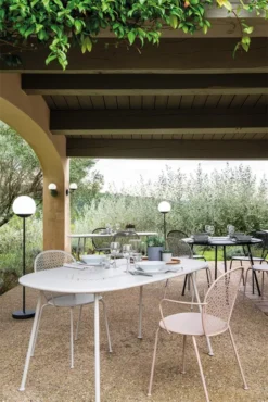 Fermob Lorette Tuinstoel Met Armleuning Lapilli Grey -Flos || EMU Winkel x886x886 fermob lorette tuintafel 160x902.jpg.pagespeed.ic .KNg bYoCj3