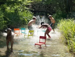 Fermob Luxembourg Kinder Tuinstoel Acapulco Blue -Flos || EMU Winkel x886x886 fermob luxembourg kid kinderstoel sfeer 6.jpg.pagespeed.ic .yyDiRYHsh2 1