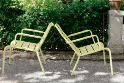 Fermob Luxembourg Low Fauteuil Met Armleuning Rosemary -Flos || EMU Winkel x886x886 fermob luxembourg lounge fauteuil met armleuning25.jpg.pagespeed.ic .N5DOx xEXR