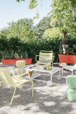 Fermob Basket Plantenbak Long Anthracite -Flos || EMU Winkel x886x886 fermob luxembourg lounge fauteuil met armleuning26.jpg.pagespeed.ic .4eGG6MDR L