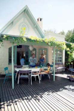 Fermob Luxembourg Zitkussen 37x41 Almond Green -Flos || EMU Winkel x886x886 fermob luxembourg zitkussen sfeer 4.jpg.pagespeed.ic .rir Zg1q1o