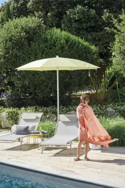 Fermob Color Mix Hoofdsteun Kussen Burgundy -Flos || EMU Winkel x886x886 fermob shadoo parasol 2508.jpg.pagespeed.ic .GKGMfnE 9Q