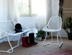 Fermob Sixties Tuinstoel Onderstel Cotton White, Zitting Cotton White -Flos || EMU Winkel x886x886 fermob sixties fauteuil sfeer 4 1.jpg.pagespeed.ic .CC VyVDPvt