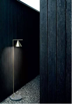 Flos Captain Flint Outdoor Vloerlamp LED 3000K Messing/lichtgrijs -Flos || EMU Winkel x886x886 flos captain flint outdoor vloerlamp led 2700k8.jpg.pagespeed.ic .l3NwedCBAs 2