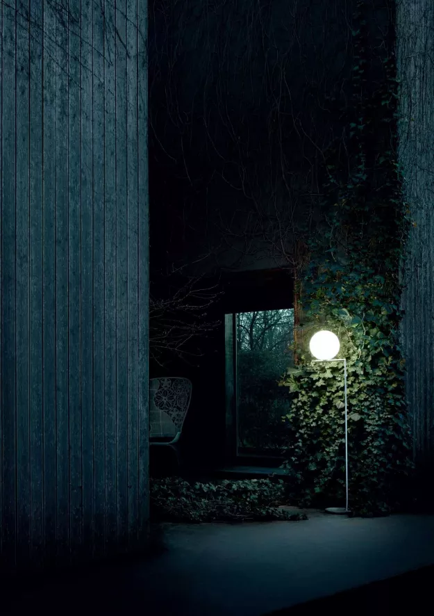 Flos IC Lights F2 Outdoor Vloerlamp Messing, Voet Lichtgrijs 8 Flos IC Lights F2 Outdoor Vloerlamp Messing, Voet Lichtgrijs - Afbeelding 6