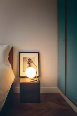 Flos IC Lights T1 Low Tafellamp Messing -Flos || EMU Winkel x886x886 flos ic lights t1 low tafellamp sfeer2.jpg.pagespeed.ic .oNXAGjMYCX