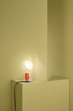 Flos Lampadina Tafellamp Zwart -Flos || EMU Winkel x886x886 flos lampadina tafellamp sfeer1.jpg.pagespeed.ic .BaiTwpCsQA