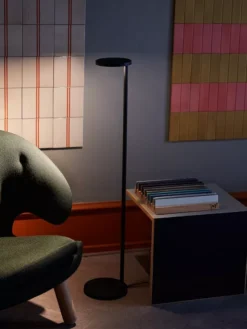 Flos Oblique Vloerlamp LED Mat Bruin -Flos || EMU Winkel x886x886 flos oblique vloerlamp led7.jpg.pagespeed.ic .fx6uuk4ezu