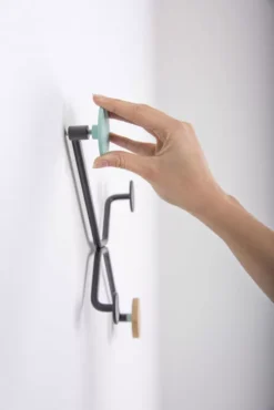 Gazzda Hook Kapstok Binnenhoek Zwart -Flos || EMU Winkel x886x886 gazzda hook kapstok rechte muur8.jpg.pagespeed.ic .N2MQkDK19t