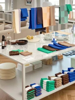 Hay Canteen Theedoek Chocolate Pinstripe 15 Hay Canteen Theedoek Chocolate Pinstripe -Flos || EMU Winkel x886x886 hay canteen theedoek6.jpg.pagespeed.ic .ISI0b0mbds 1