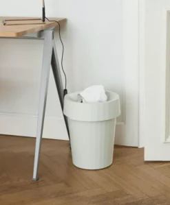 Hay Shade Bin Prullenbak Black 26 Hay Shade Bin Prullenbak Black -Flos || EMU Winkel x886x886 hay shade bin prullenbak9.jpg.pagespeed.ic .srH9YJYgPa