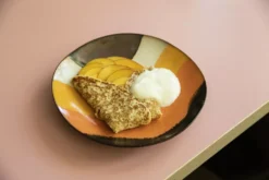 HKliving 70's Ceramic Ontbijtbord Set Van 2 Valley -Flos || EMU Winkel x886x886 hkliving 70 s ceramic bijgerecht bord set van 29.jpg.pagespeed.ic .kCb p8 BK