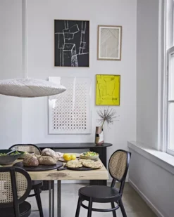 HKliving Hand Painted Vaas Keramiek -Flos || EMU Winkel x886x886 hkliving hand painted vaas keramiek3.jpg.pagespeed.ic .UxTV1tMPBU