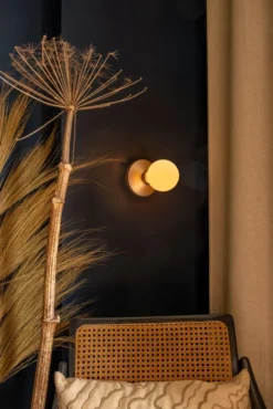 Humble Bee Wandlamp Oplaadbaar Goud Opaal -Flos || EMU Winkel x886x886 humble bee wandlamp oplaadbaar16.jpg.pagespeed.ic .XaZZ8fcln2