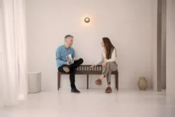 Humble Bee Wandlamp Oplaadbaar Goud Opaal -Flos || EMU Winkel x886x886 humble bee wandlamp oplaadbaar2.jpg.pagespeed.ic .XsKCCldd1E