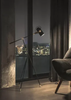 LE KLINT Carronade Vloerlamp Medium Zand -Flos || EMU Winkel x886x886 le klint carronade vloerlamp medium5.jpg.pagespeed.ic .l XRtsCt d